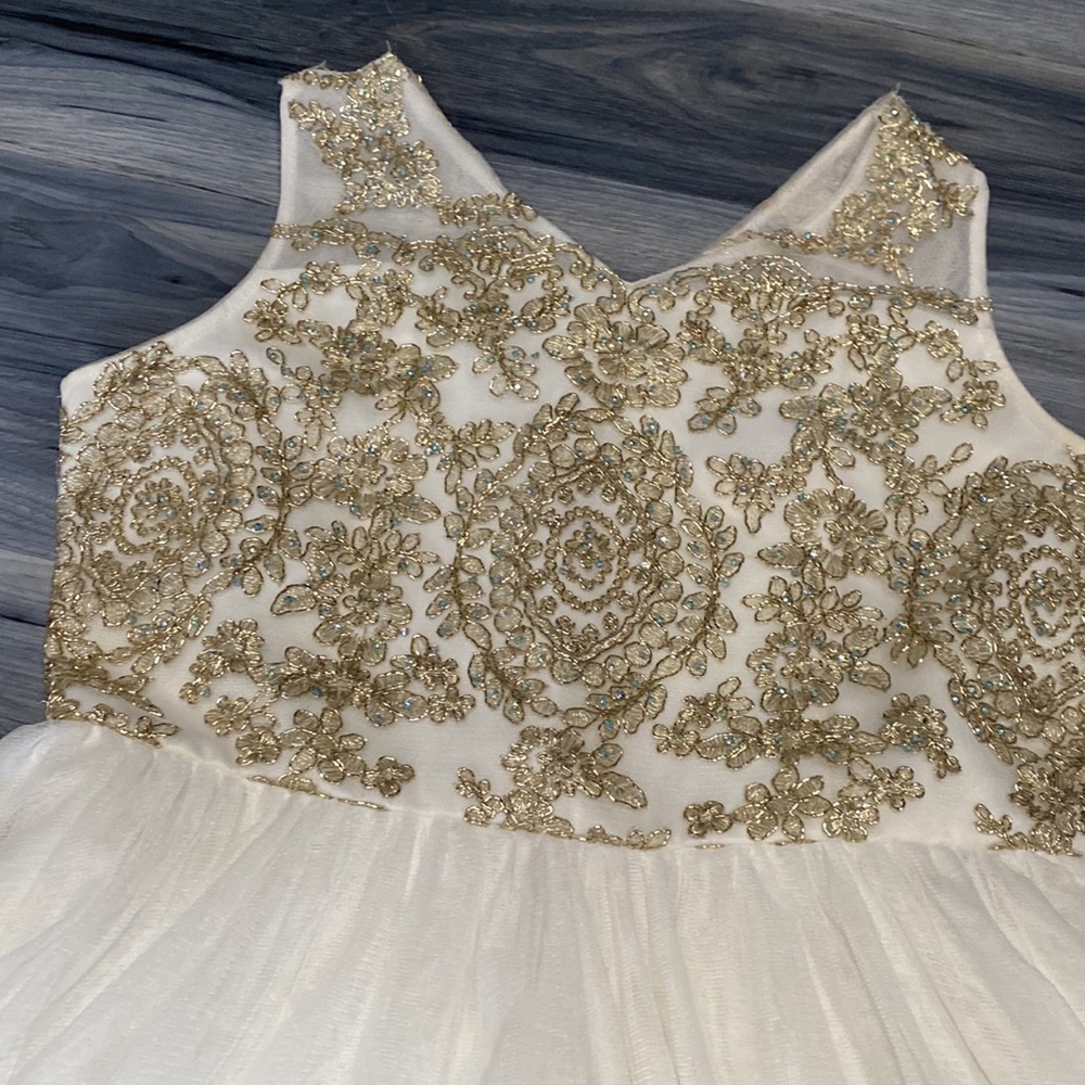 Ivory Gold Mid Knee Dress Size 16 Girls - Picture 3 of 7